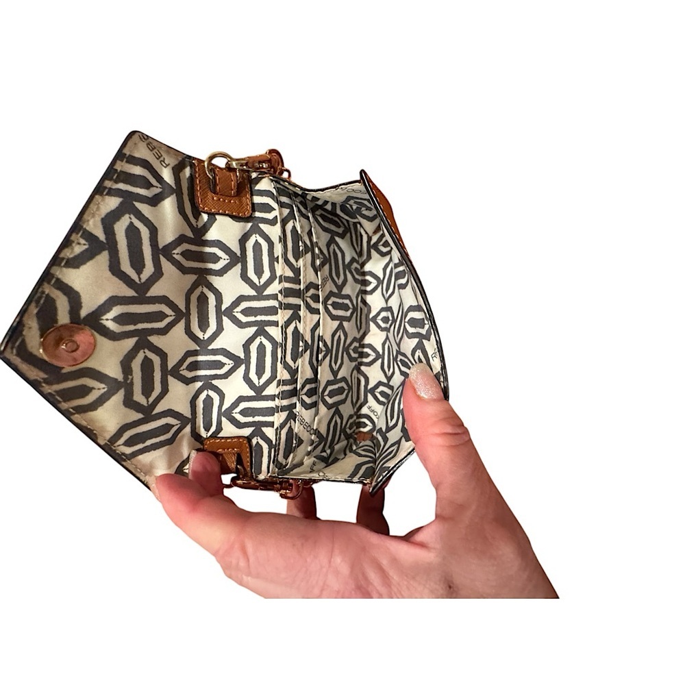 Really cute Rebecca Minkoff Messenger Bag - Picture 5 of 9